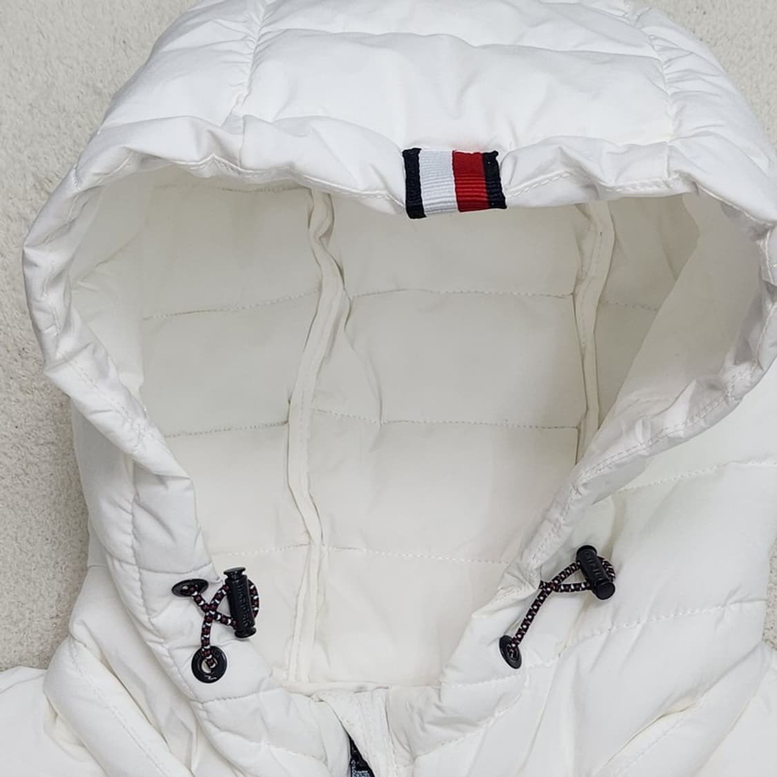 TOMMY HILFIGER 여성경량 패커블 후드패딩 점퍼 S 상품이미지6