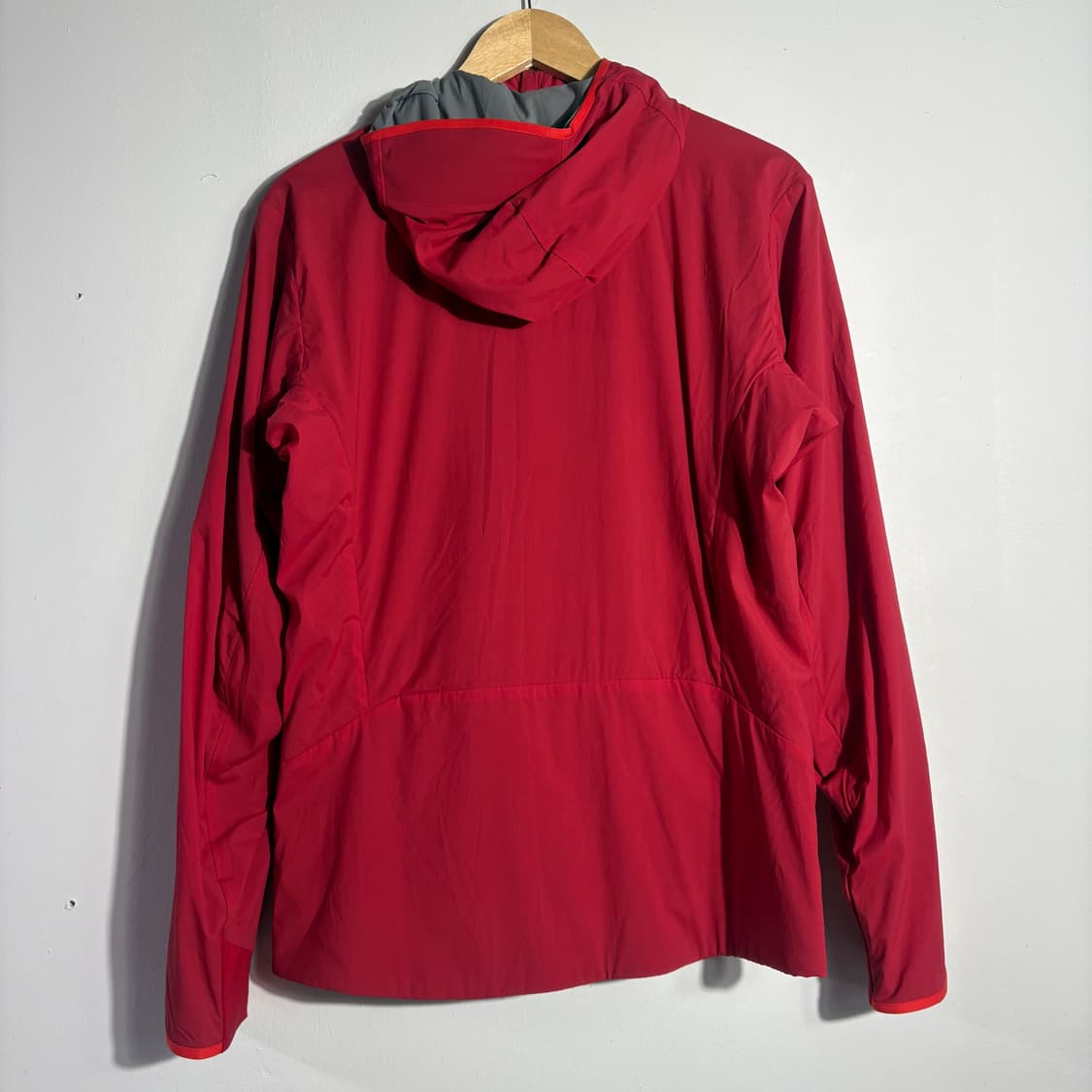 아크테릭스 레드 후드 윈드브레이커 자켓 (무료배송) 상품이미지4