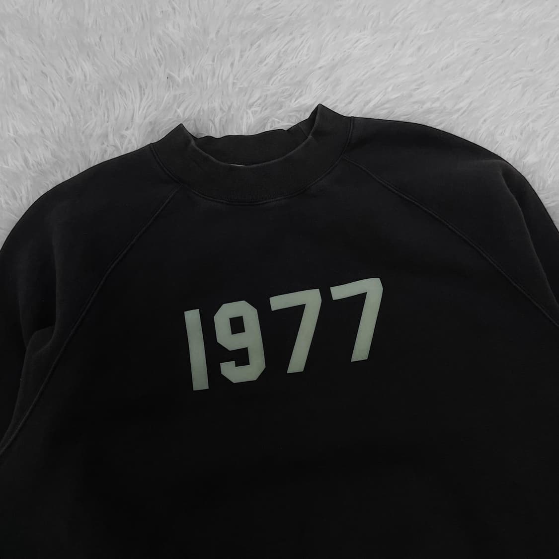 에센셜 피어오브갓 1977 맨투맨 상품이미지3