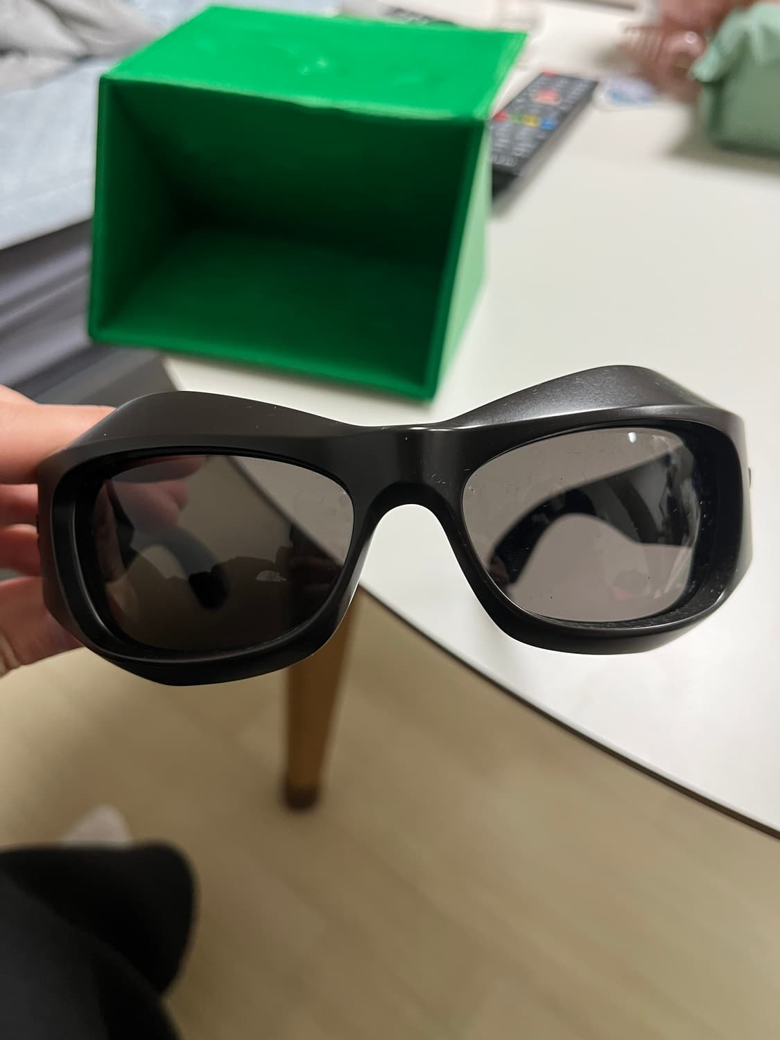 보테가베네타 랩어라운드 선글라스 상품이미지5