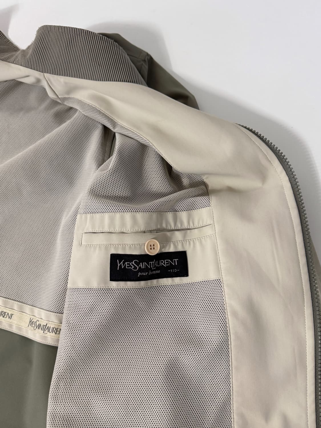 입생로랑 90‘s 오버핏 카키 폴리쉘 미니멀 블루종 자켓 상품이미지9