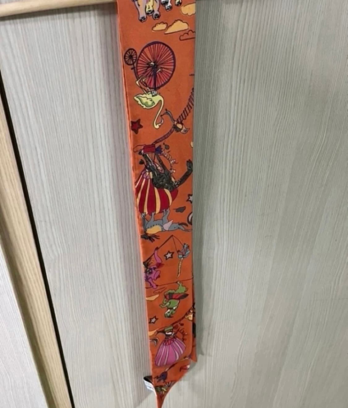 정품 페라가모 정품 트윌리 상품이미지2