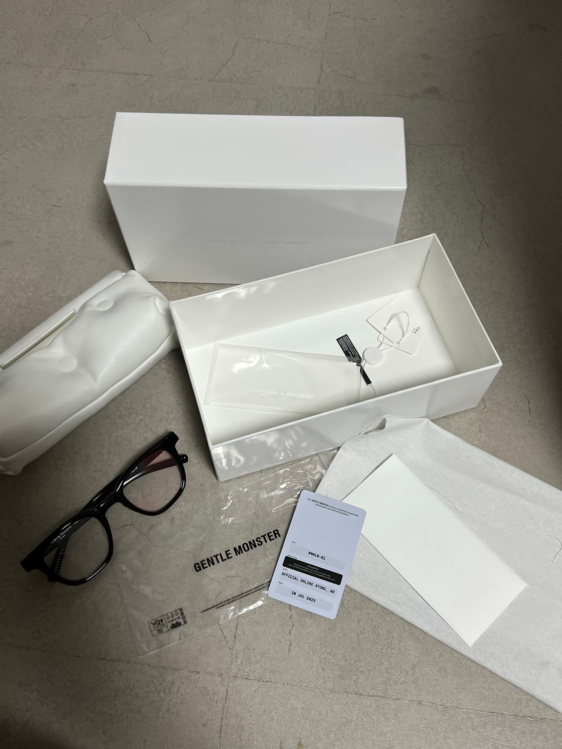 젠틀몬스터 마르지엘라 mm010 블랙 상품이미지2