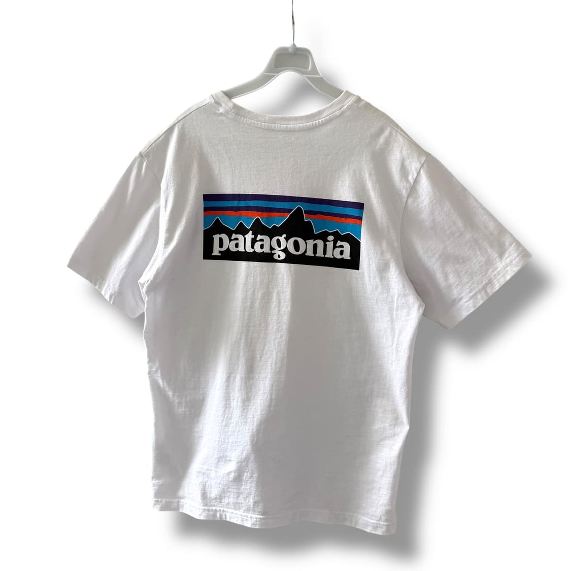 [S] 파타고니아 화이트 반팔 상품이미지4