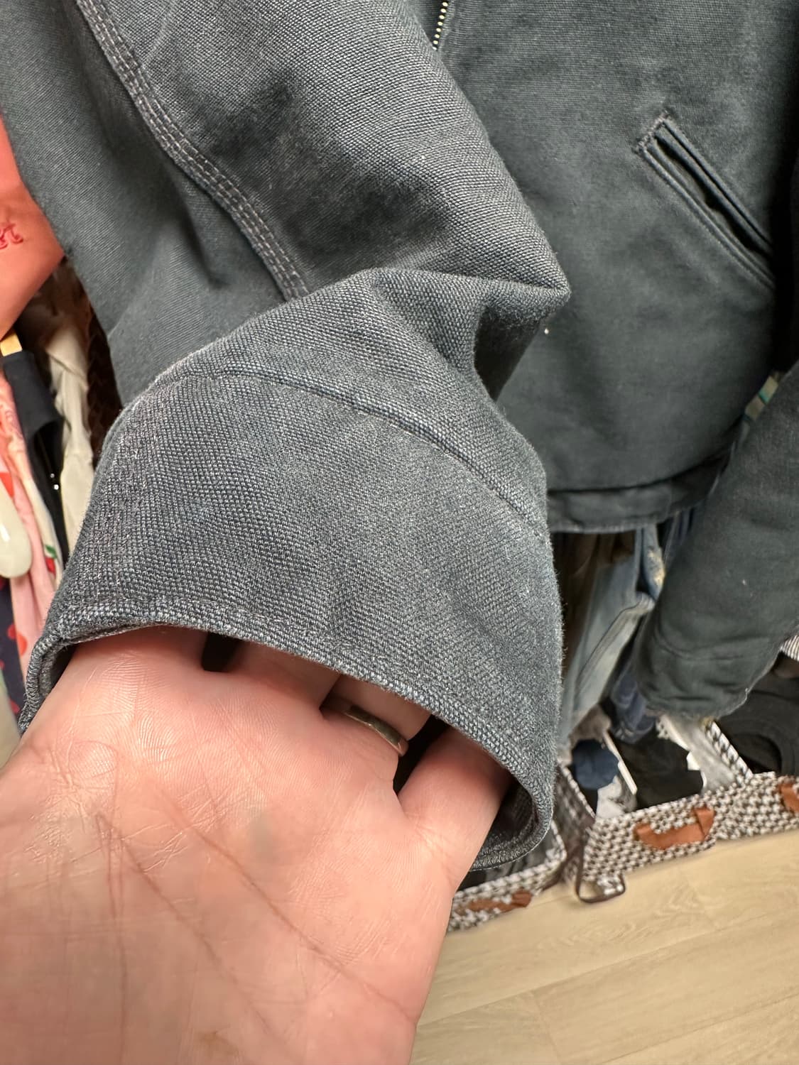 칼하트디트로이트 자켓 판매합니다 상품이미지3