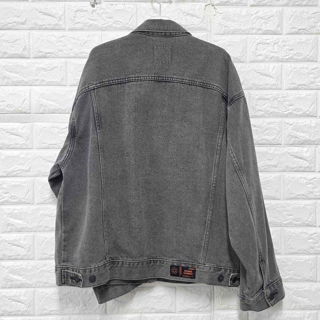 스튜디오 톰보이 흑청 데님 자켓 Free 상품이미지4