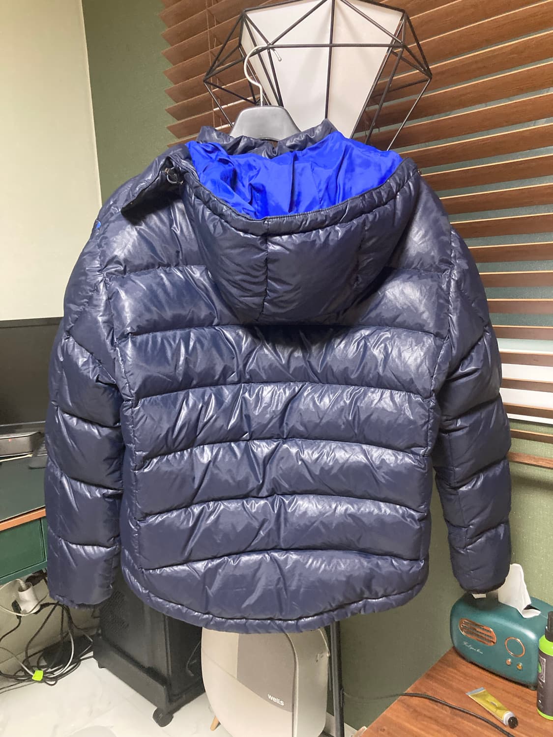 (거의새것)엠포리오아르마니 EA7 덕다운 숏패딩 100 상품이미지3