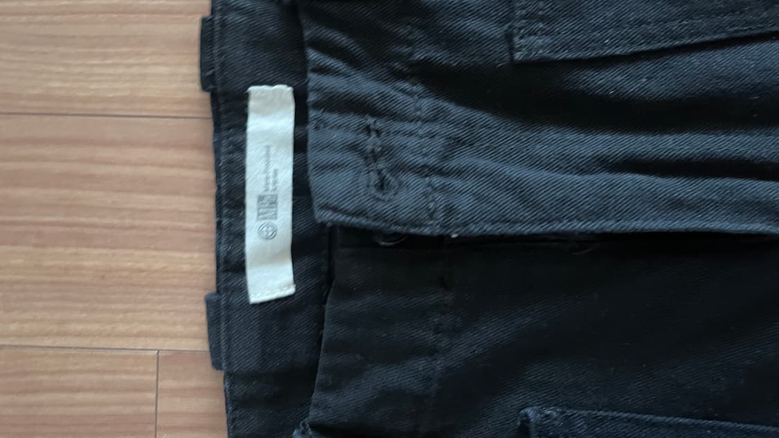 플라스틱 프로덕트 지퍼 팬츠 상품이미지3