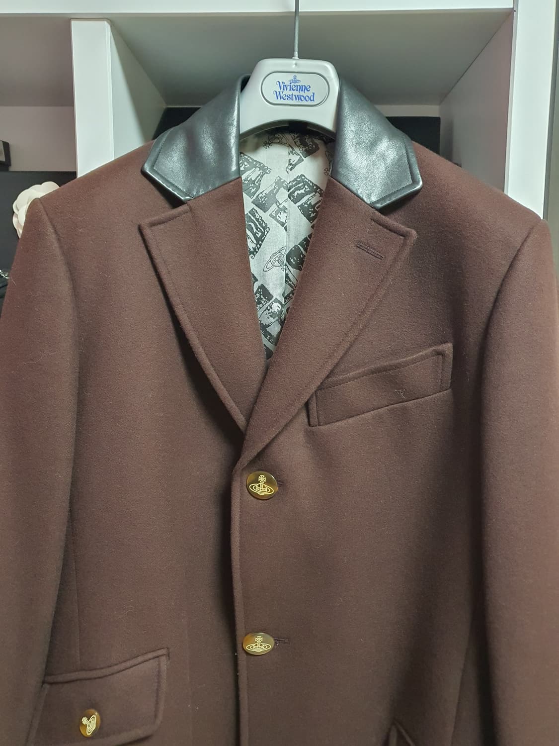 비비안웨스트우드 브라운컬러 코트 상품이미지6