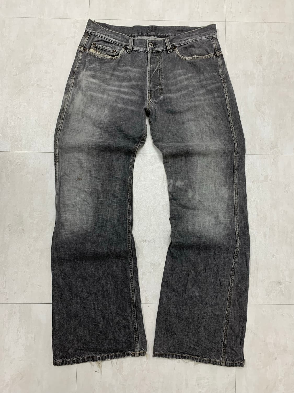 디젤 워싱 디테일 흑청 팬츠 #651 상품이미지1