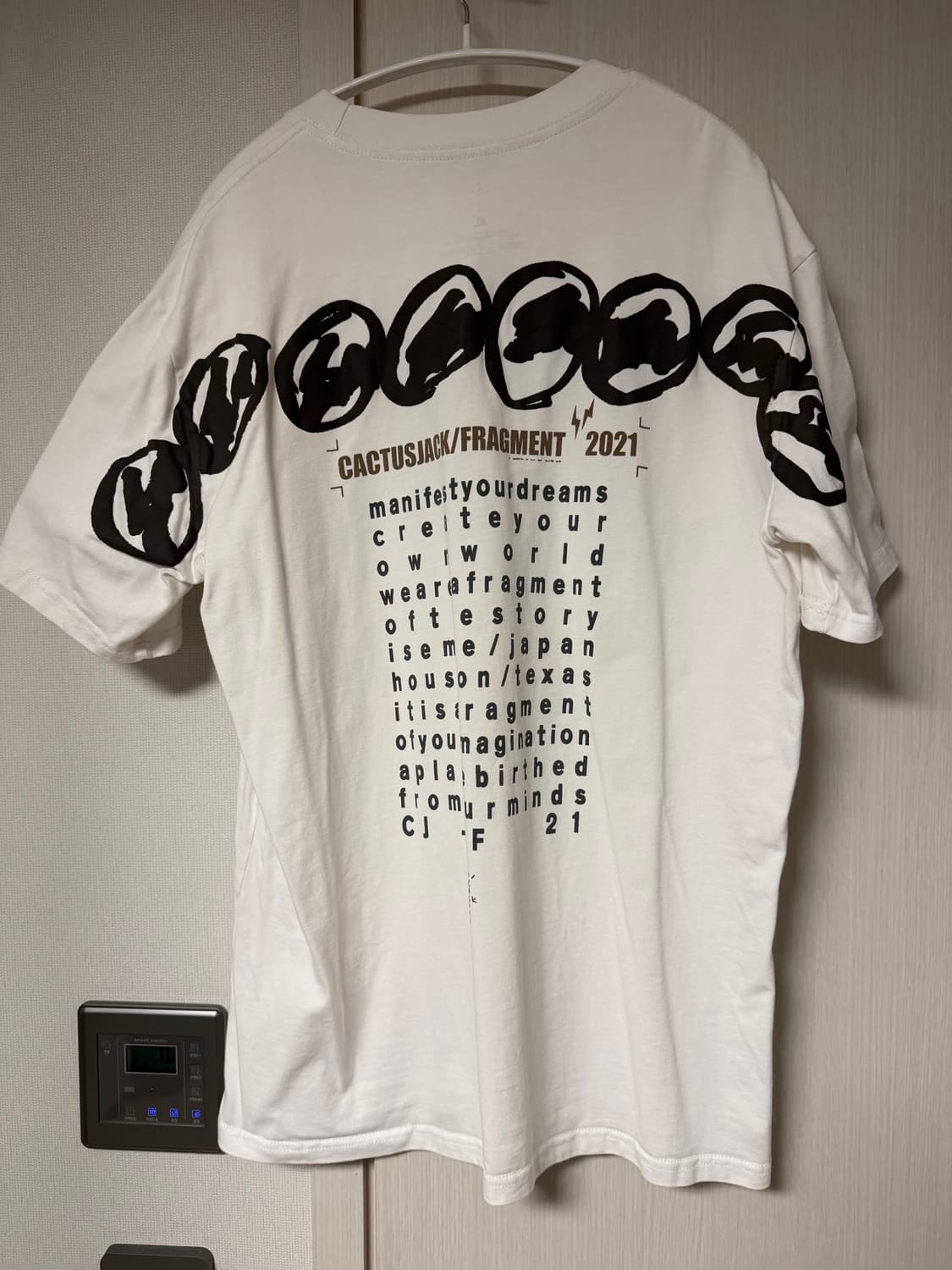 트레비스 스캇 x 프라그먼트 반팔 상품이미지2