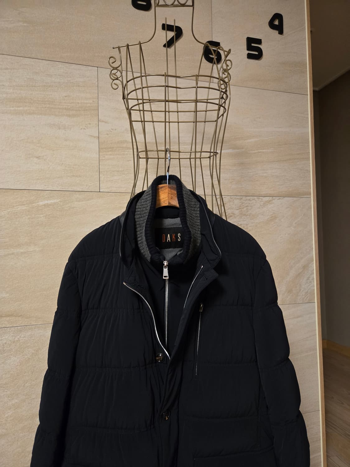 [100] DAKS 닥스 남성 구스 패딩 상품이미지4