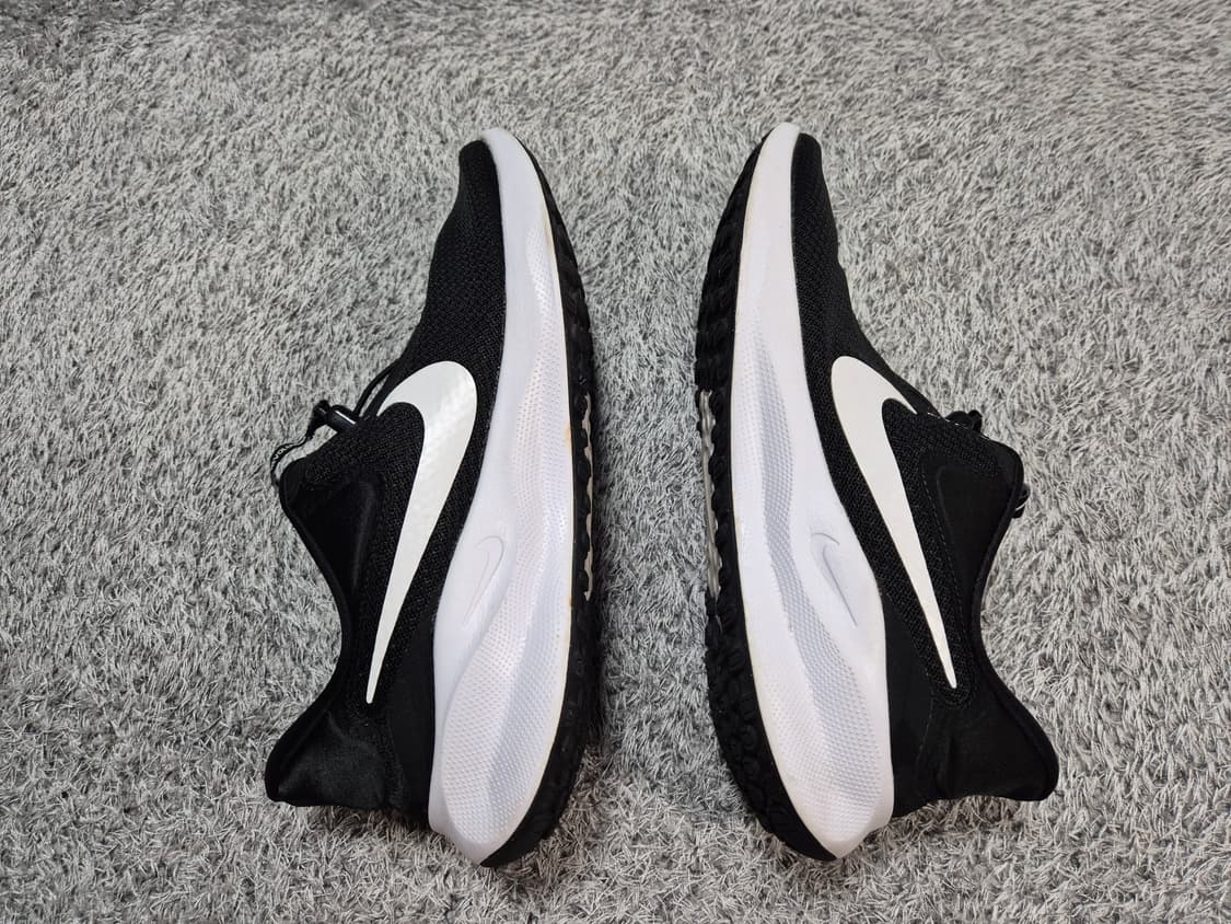 나이키 레볼루션7 이지온 270 상품이미지2