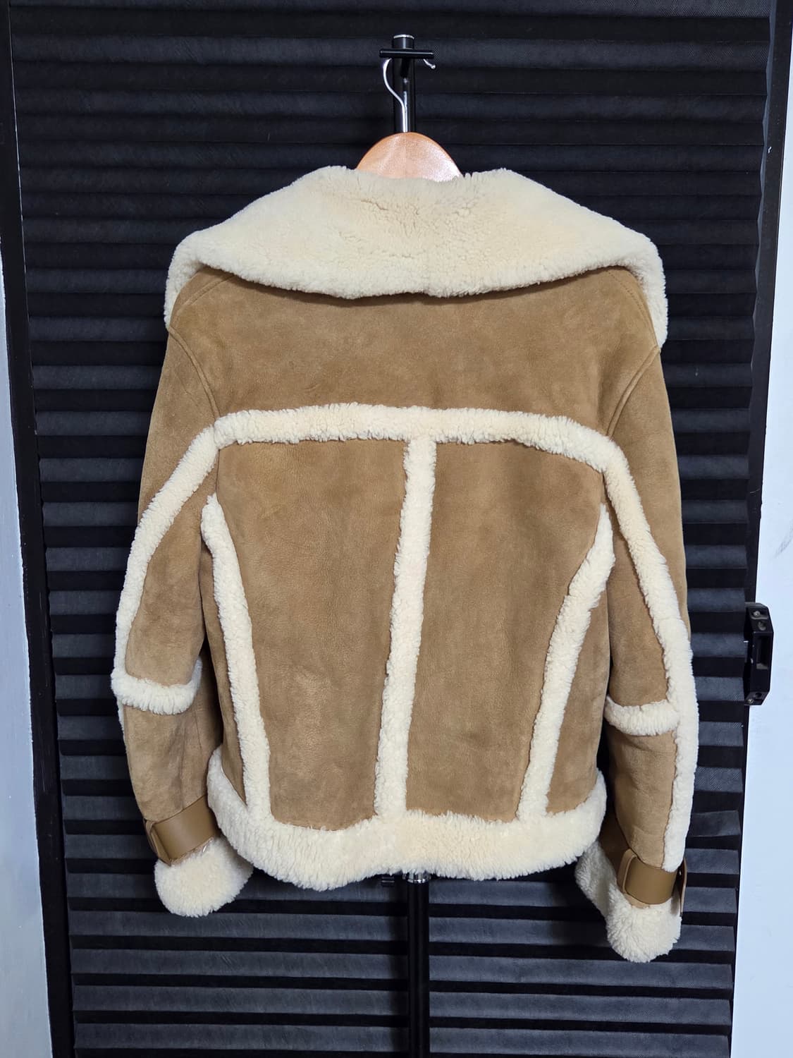 (블랙핑크 지수 착용) [올세인츠] 팔리 시어링 무스탕 | 00006 상품이미지10