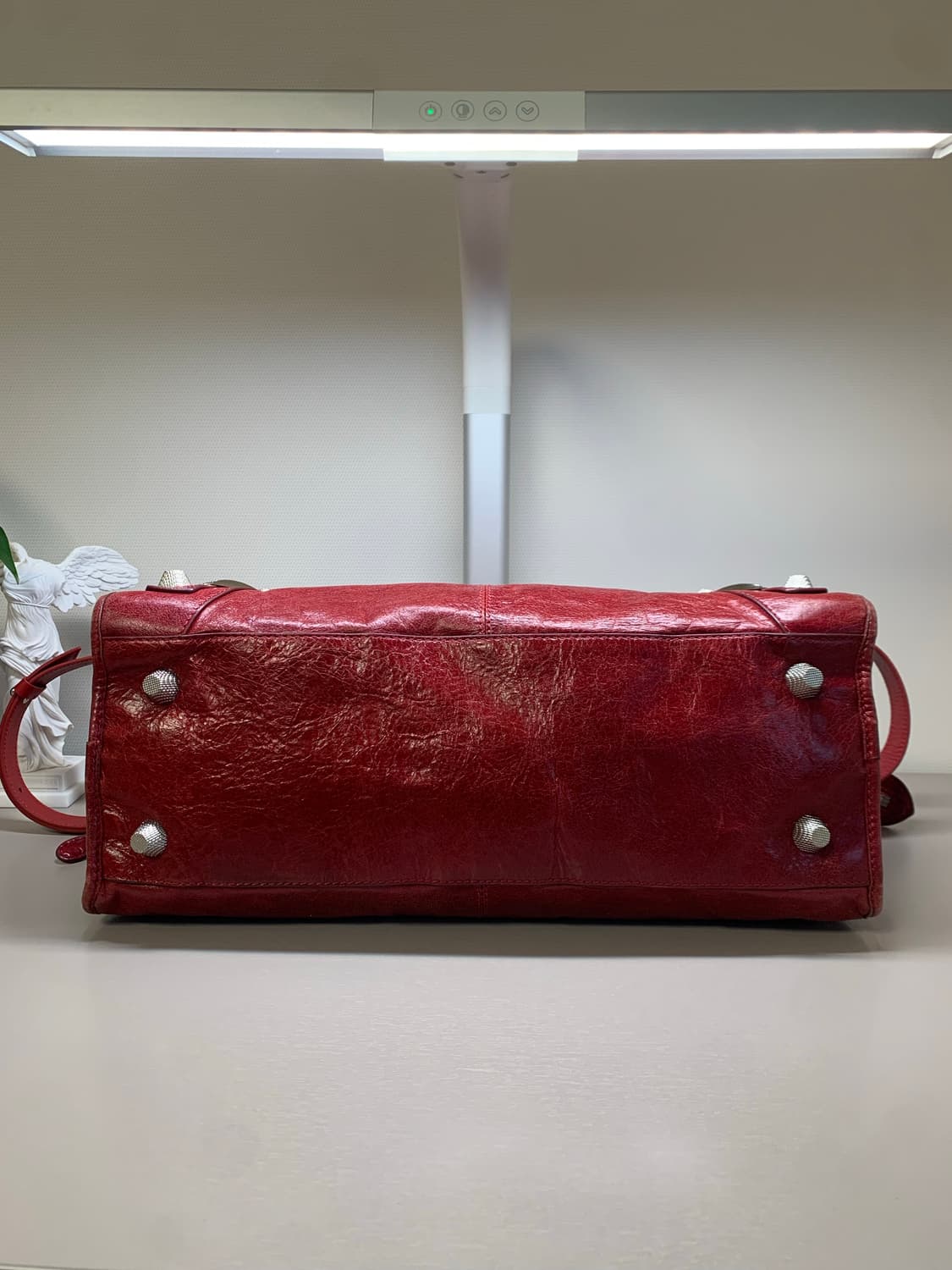 발렌시아가 클래식 모터백 딥레드 상품이미지5