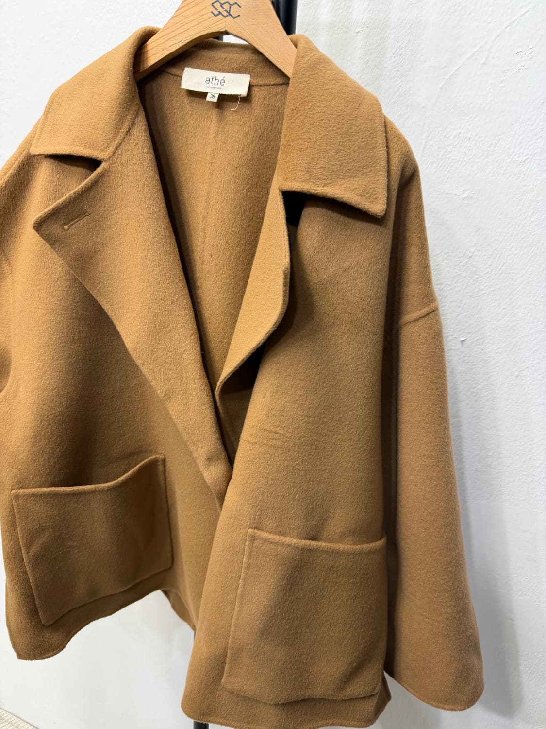 정품) 아떼바네사브루노 24ss  루즈핏 캐시미어 하프 코트 38  상품이미지3