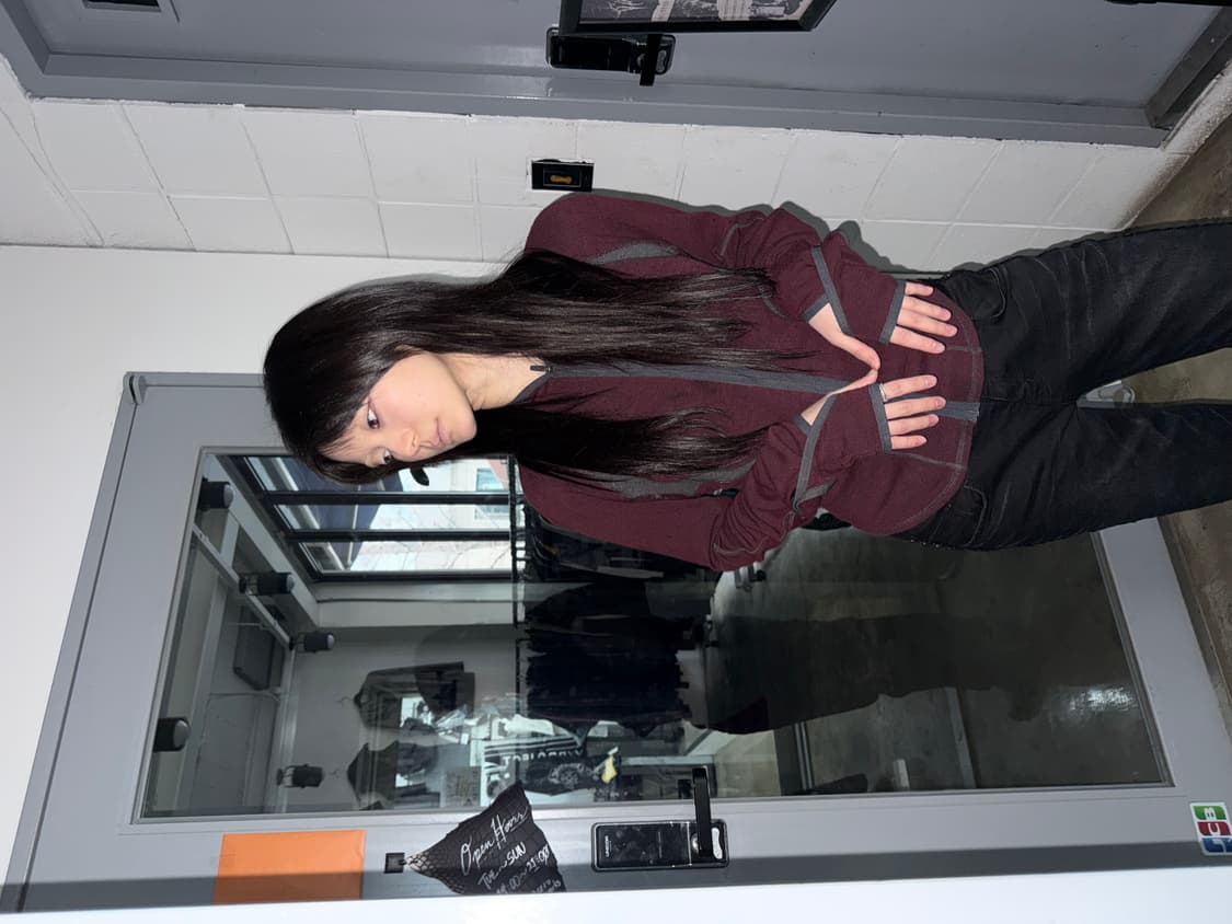 혜인서 백 오픈 슬래쉬드 집업 탑 상품이미지1