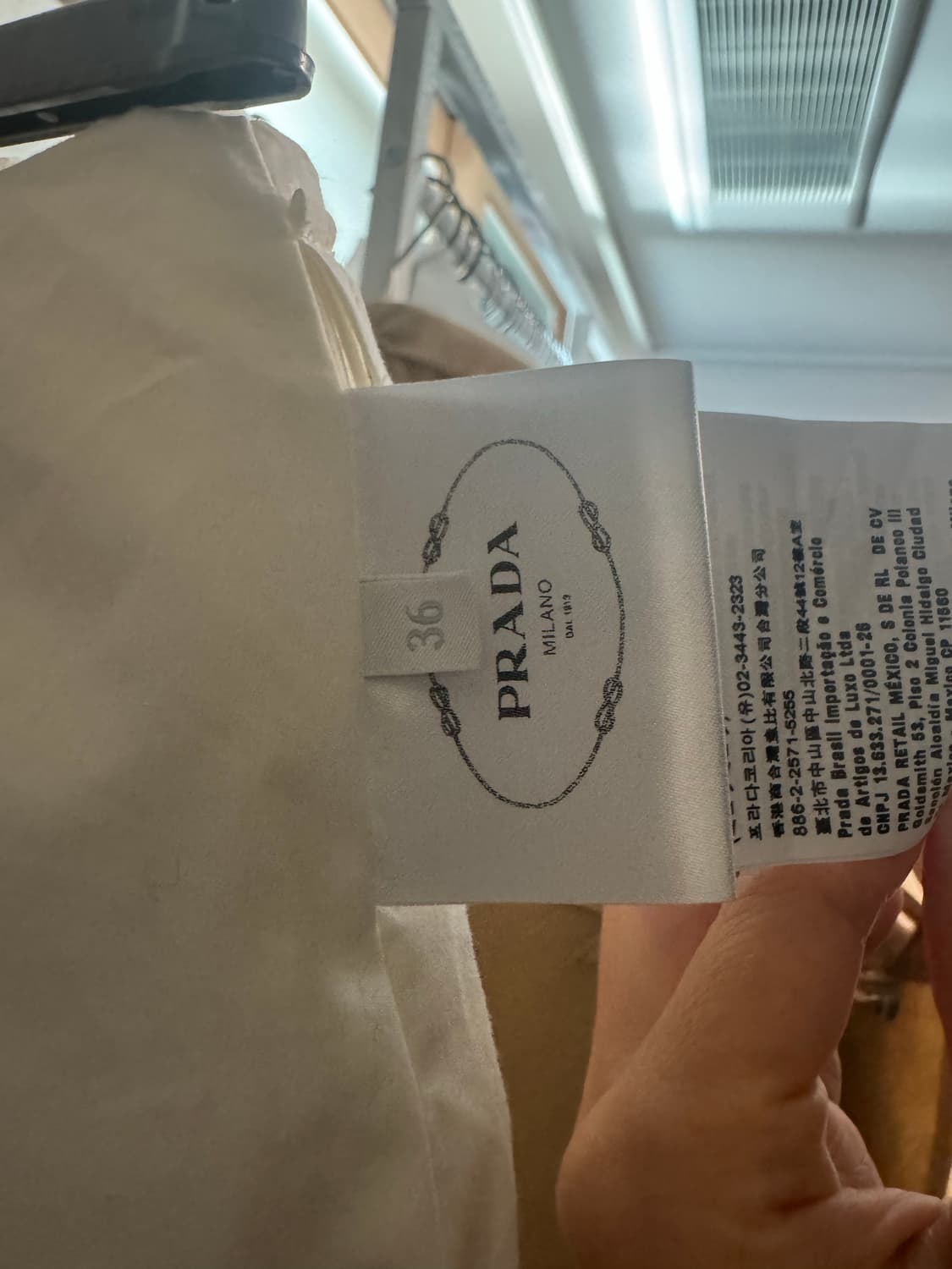 프라다 패딩스커트 36 화이트 새상품 김나영 차정원 상품이미지9