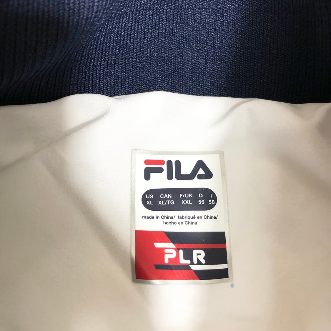 새상품 휠라 PLR 바람막이 XL 상품이미지3