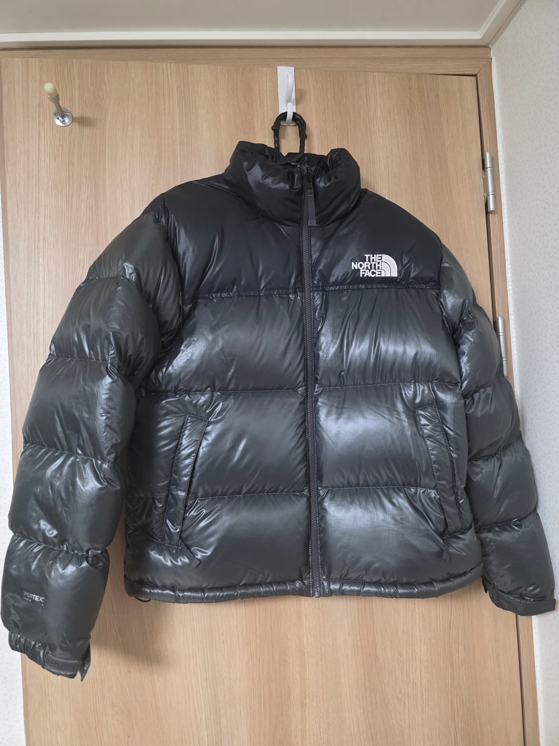 퀀텀눕시 2024 실버그레이 100(L) 팝니다. 상품이미지7