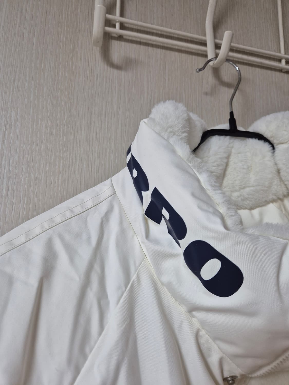 엄브로 FUR 숏 다운 패딩 다운점퍼 110 상품이미지7