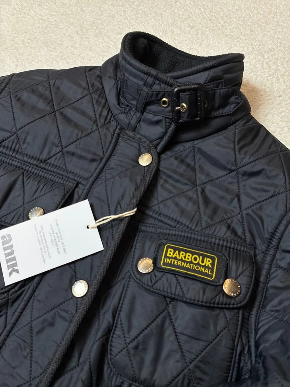 바버 인터네셔널 블랙 폴라퀼트 자켓 PN6520 상품이미지3