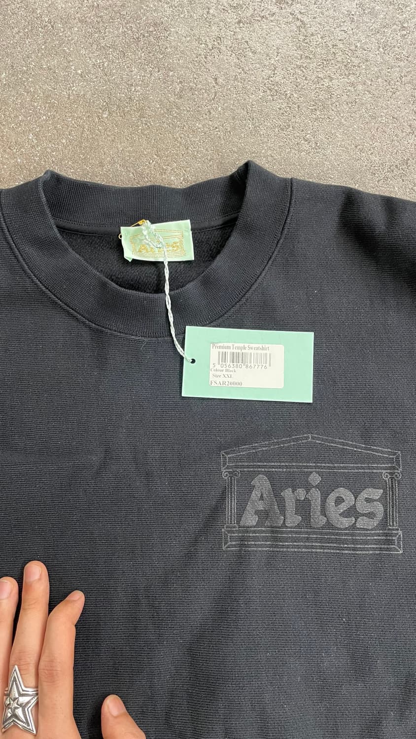 아리즈 블랙 스웻셔츠 에리즈 상품이미지3