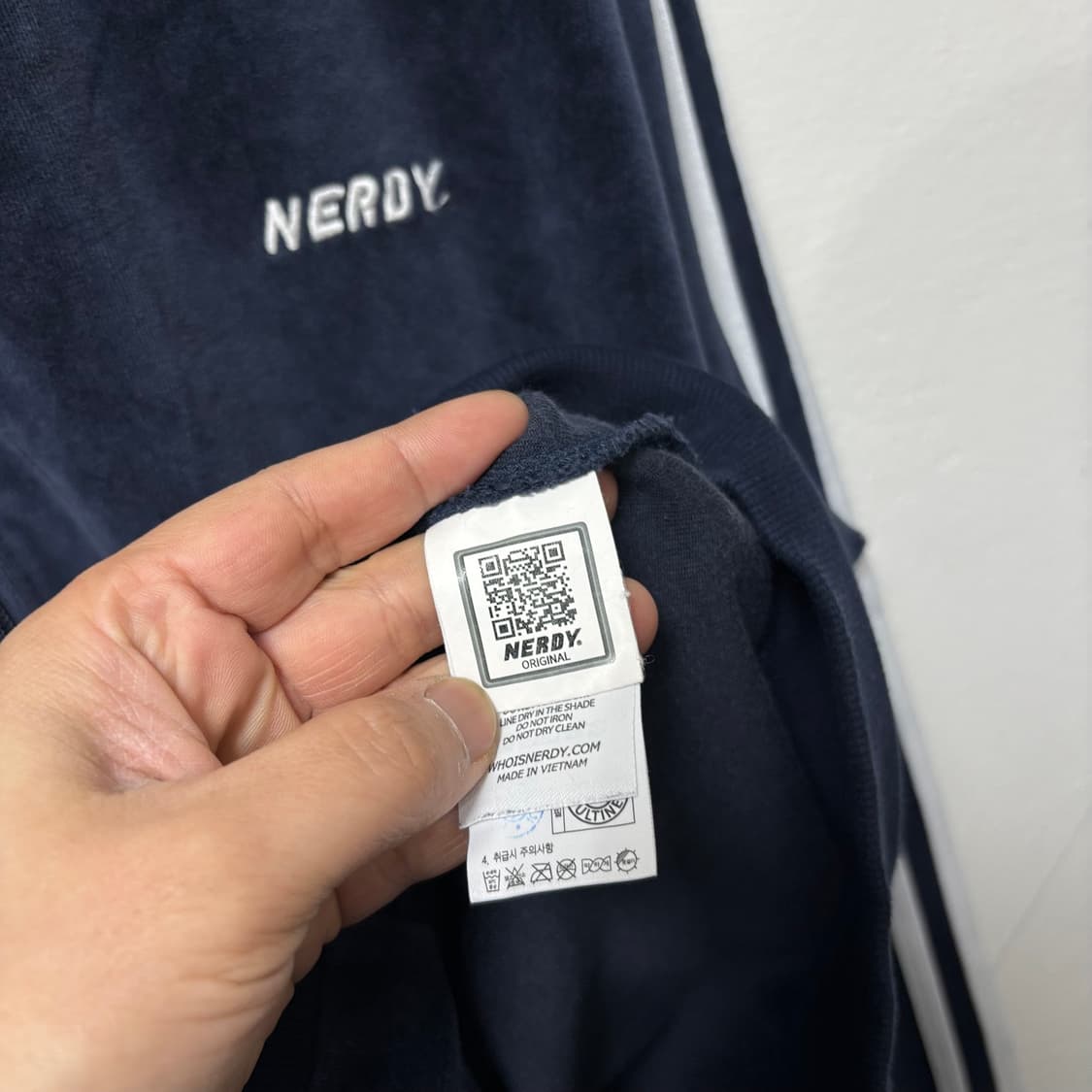 널디 벨벳 네이비 트랙탑 상품이미지4