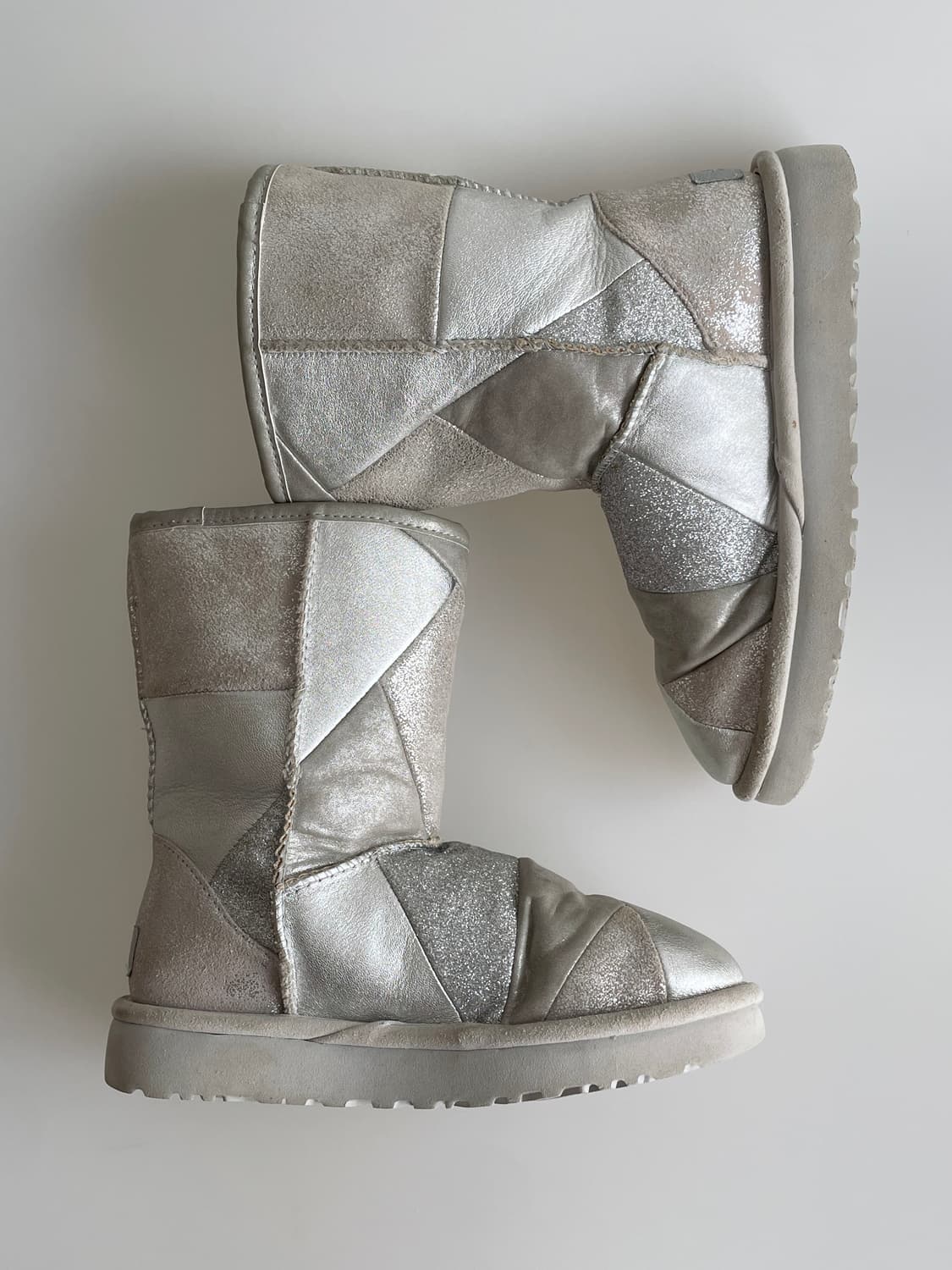 Ugg 실버 패치워크 부츠 상품이미지6