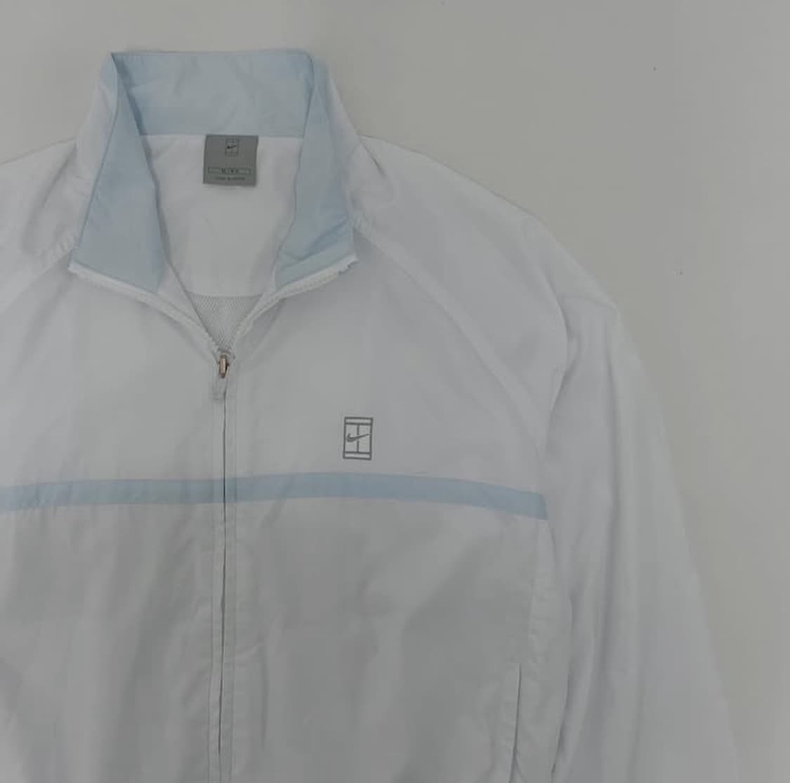 (매물없음)나이키 화이트 하늘 소라 바람막이 m 상품이미지1