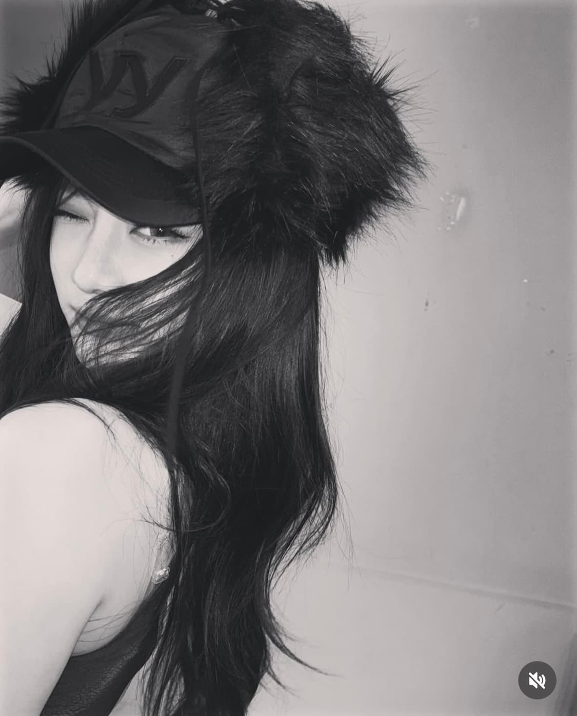 택O 새 상품 닝닝 착용 오픈 Yy 블랙 퍼 이어플랩 캡 상품이미지3