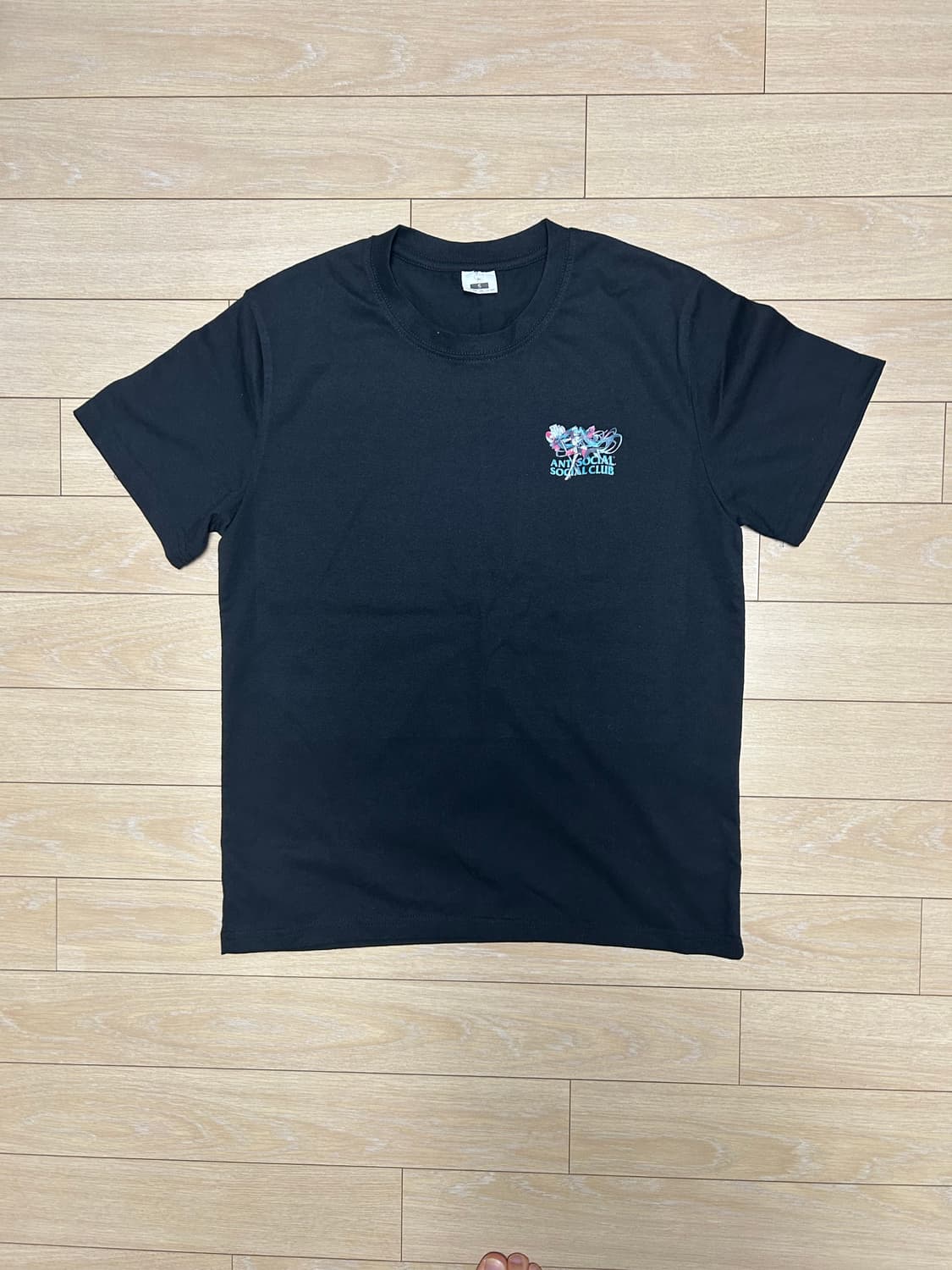 안티소셜소셜클럽 하츠네미쿠 티셔츠 상품이미지2