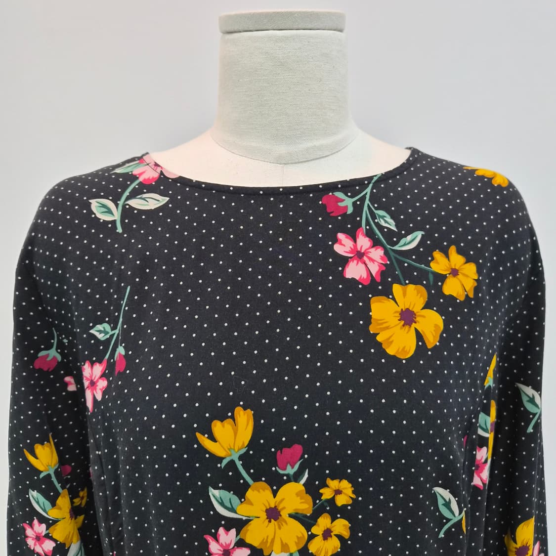 Old Navy 블랙 플라워 도트 플레어 미디원피스 상품이미지2