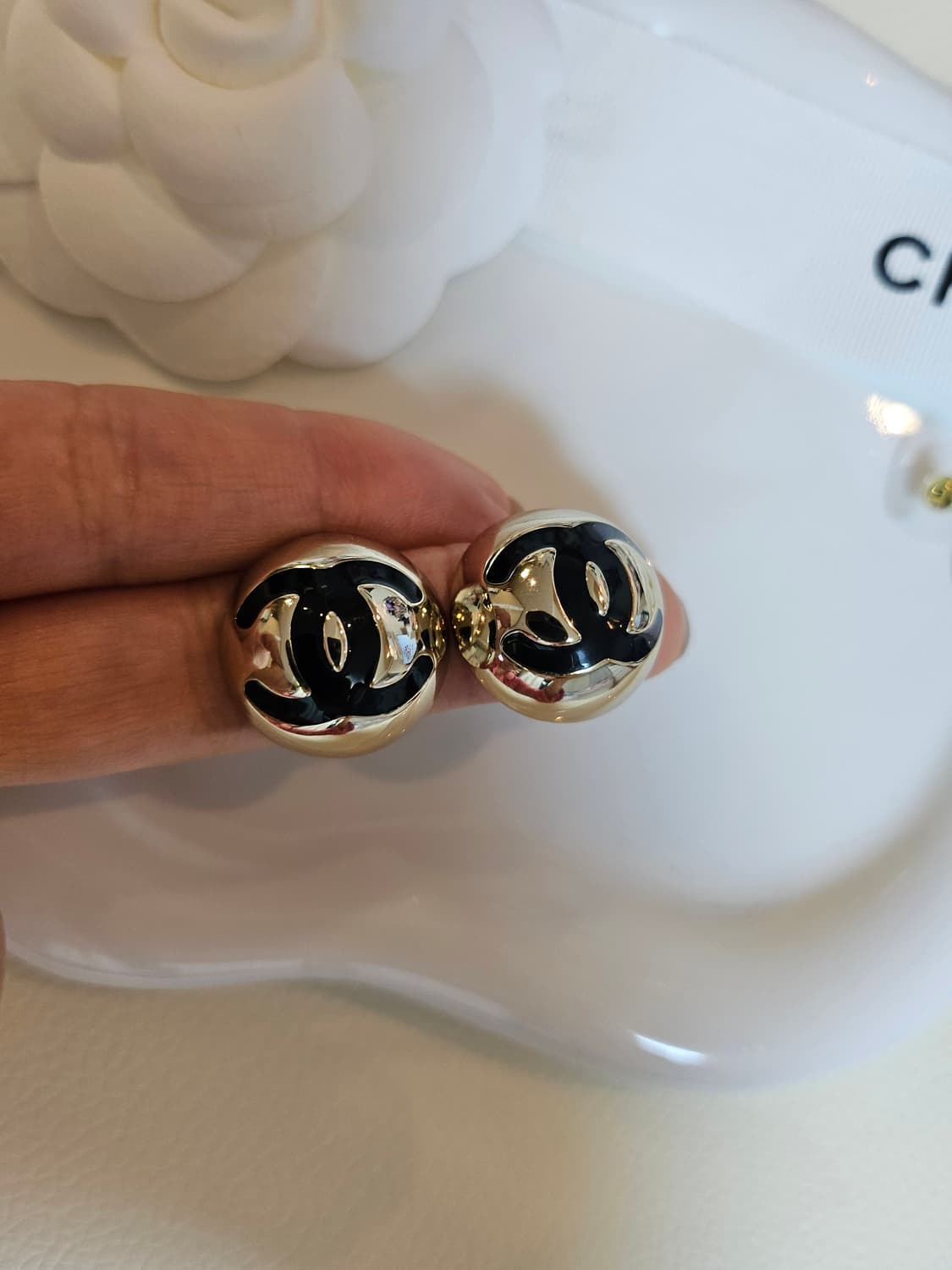 샤넬 금볼 귀걸이 블랙 업사이클링  상품이미지6