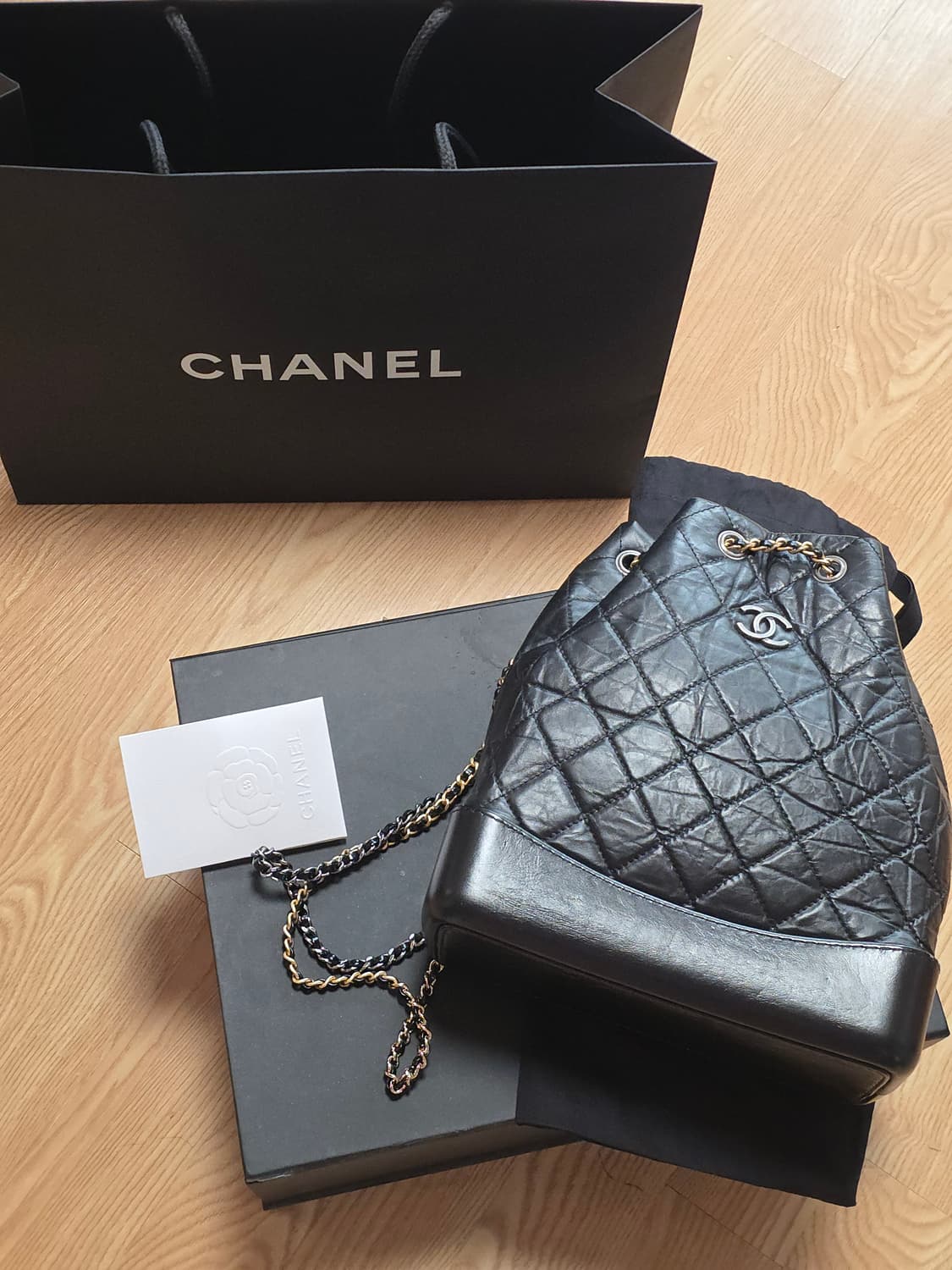 샤넬 가브리엘 백팩 미듐 블랙 상품이미지1