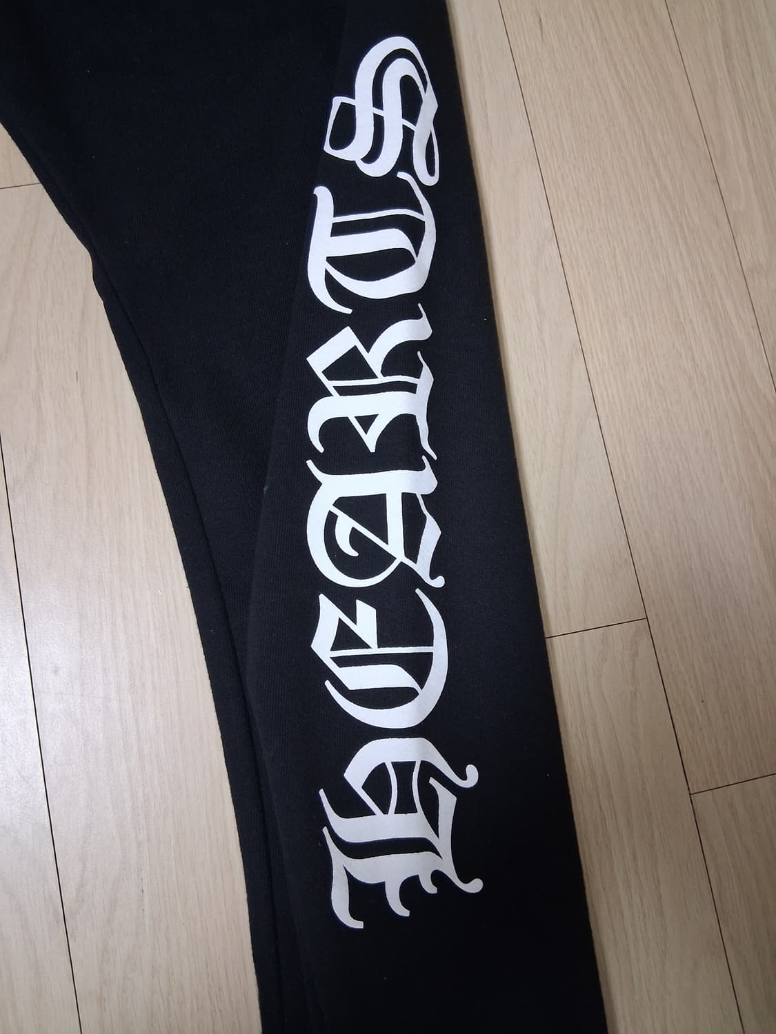 크롬하츠 홀스슈 로고 백포켓 스웻 팬츠 블랙 상품이미지3