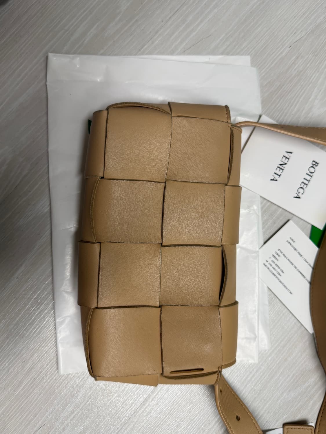 보테가베네타 카세트백 아몬드 상품이미지3