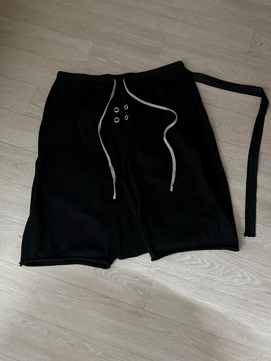 릭오웬스 다크쉐도우 김프 드로우스트링 쇼츠 상품이미지1