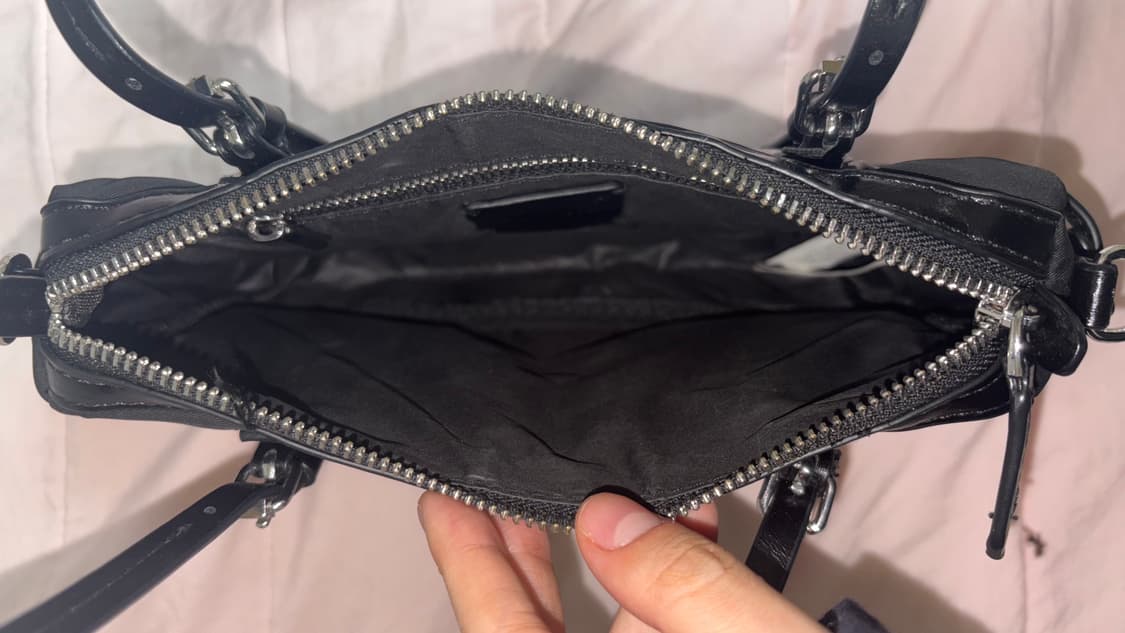 자라 버클 나일론 숄더백 상품이미지3