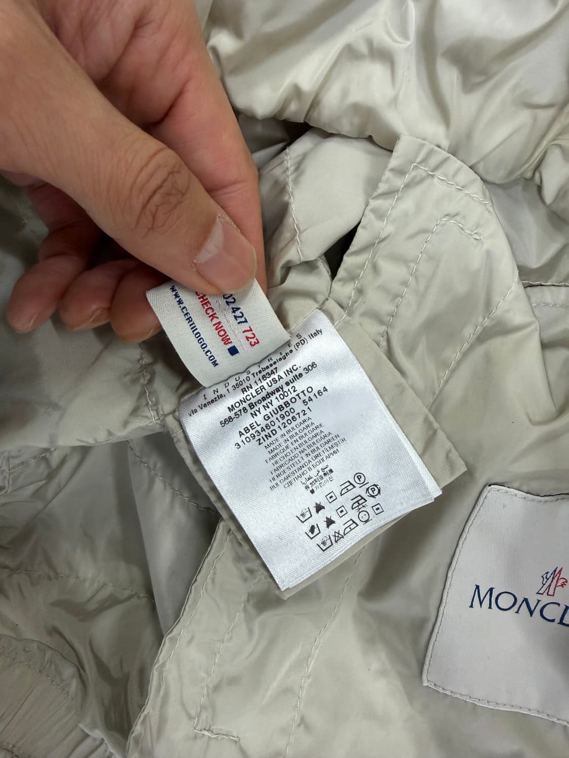 정품) 몽클레어 여성 칠부 오버핏 바람막이 0 상품이미지8