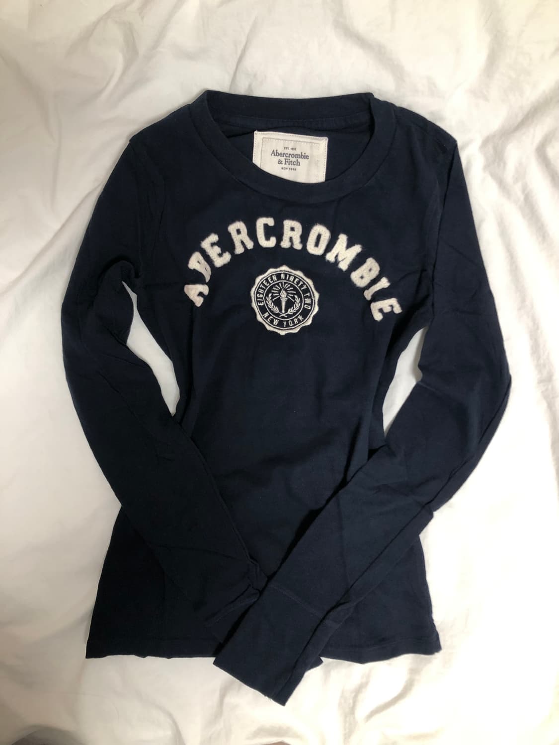 아베크롬비 y2k 네이비 딱붙핏 슬림 긴팔 티셔츠 롱슬리브 상품이미지1