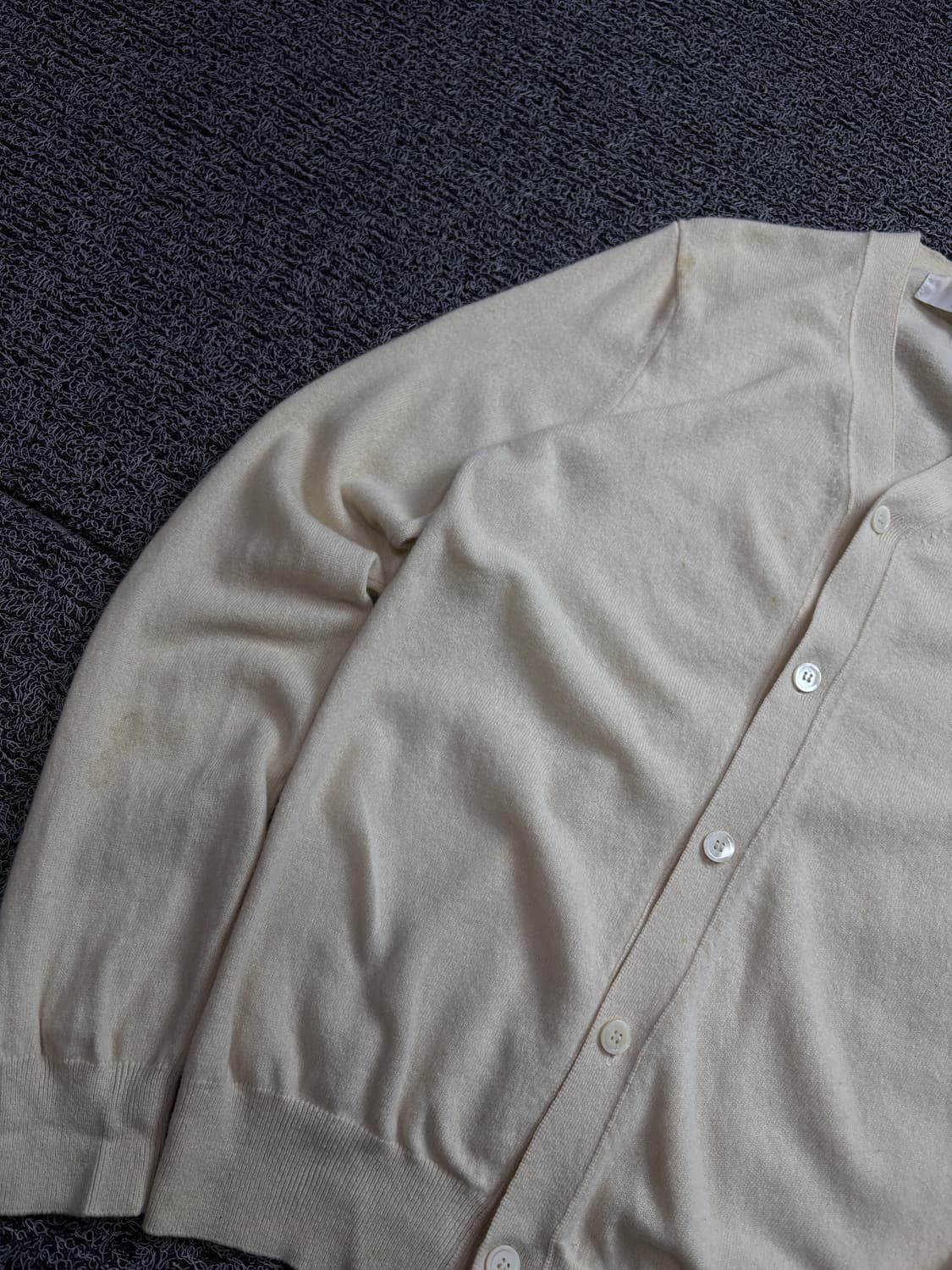 꼼데가르송 플레이 화이트 하트 와펜 가디건 1962 상품이미지3