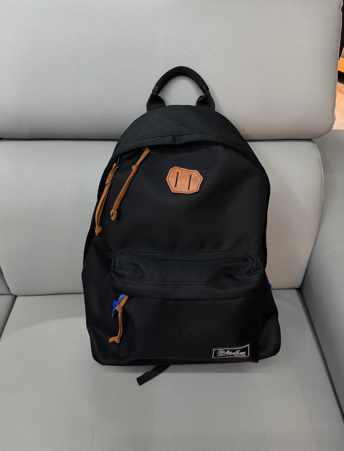 아더에러 플러그 느와르 백팩 상품이미지4