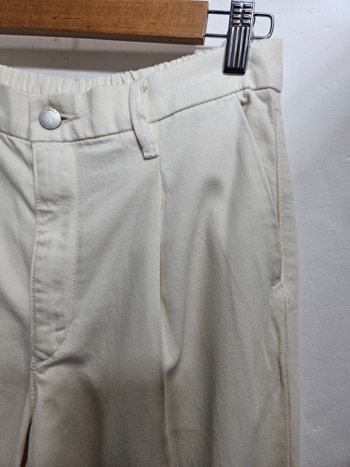 유니클로 남녀공용 뒷밴딩 와이드 팬츠 M 아이보리 상품이미지4