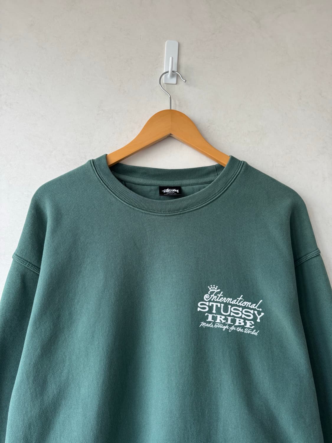 스투시 이스트 피그먼트 다이드 맨투맨 상품이미지3