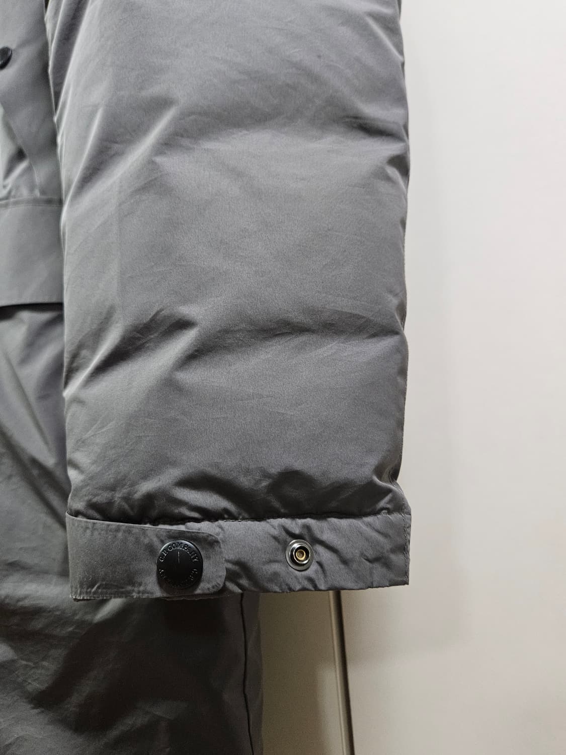 [52] CP 컴퍼니 MICRO M 렌즈 패딩 판매합니다 상품이미지6