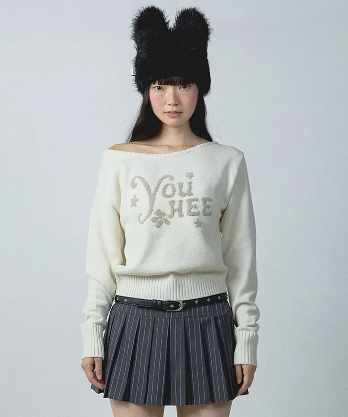 유희 솔로지옥 김고은 오프숄더 니트 아이보리 팝니다! (착용 1회) 상품이미지2
