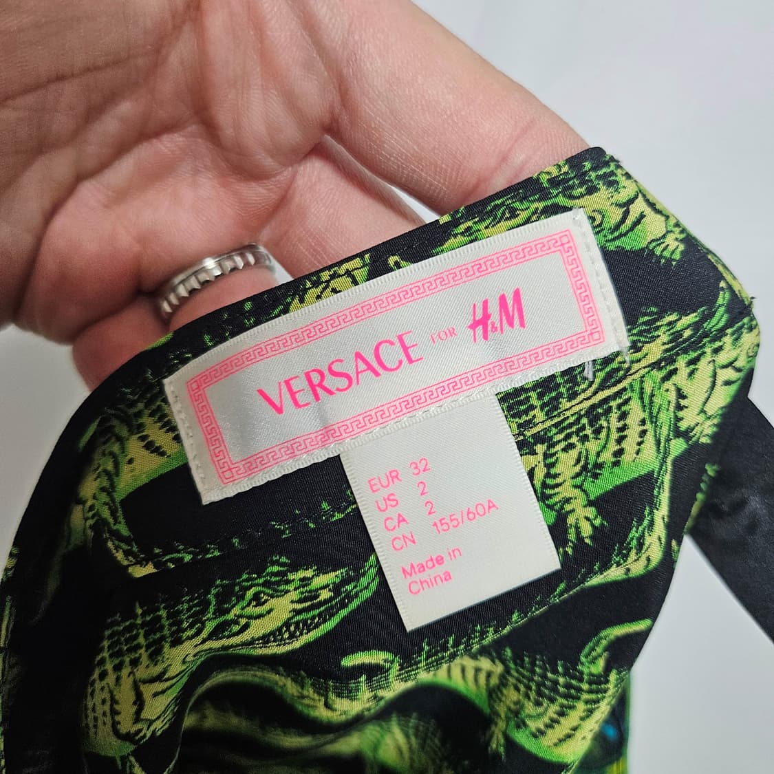 H&M 베르사체 크로커다일 플레어 스커트 M 상품이미지5