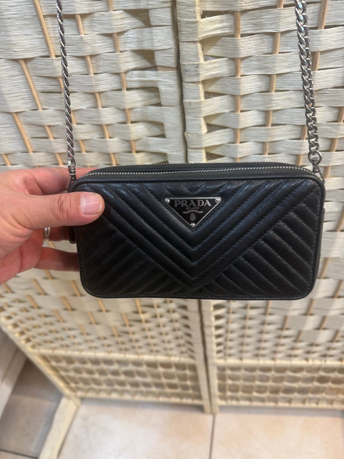 정품 프라다 다이어그램 미니 체인백 팝니다 상품이미지2