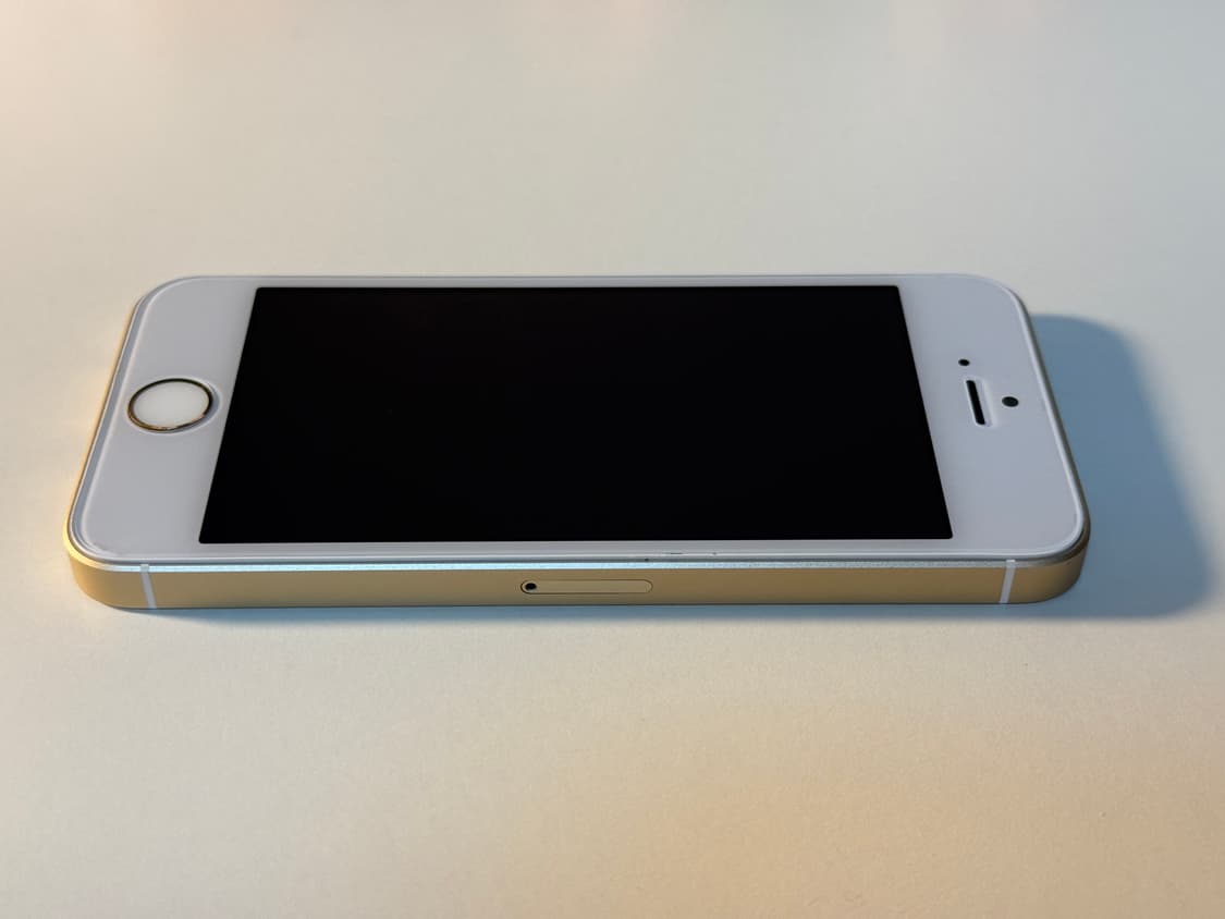 SS급 아이폰 se1 골드 정품 128GB (배터리교체 100%) 작례 상품이미지3